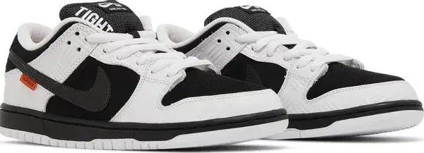 TIGHTBOOTH Nike SB Dunk Low ブラック&ホワイト Nike SB x TIGHTBOOTH®︎ Dunk Low Pro 'Black and White' (FD2629-100
