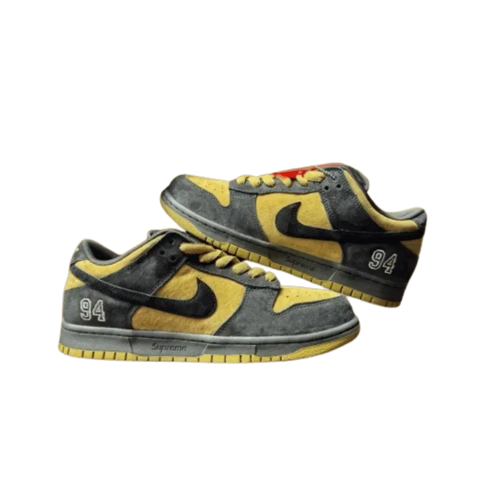 Supreme × Nike SB Dunk Low【Camper Green】 Supreme x Nike SB Dunk Low Camper Green HQ8487-300 | SneakerFiles