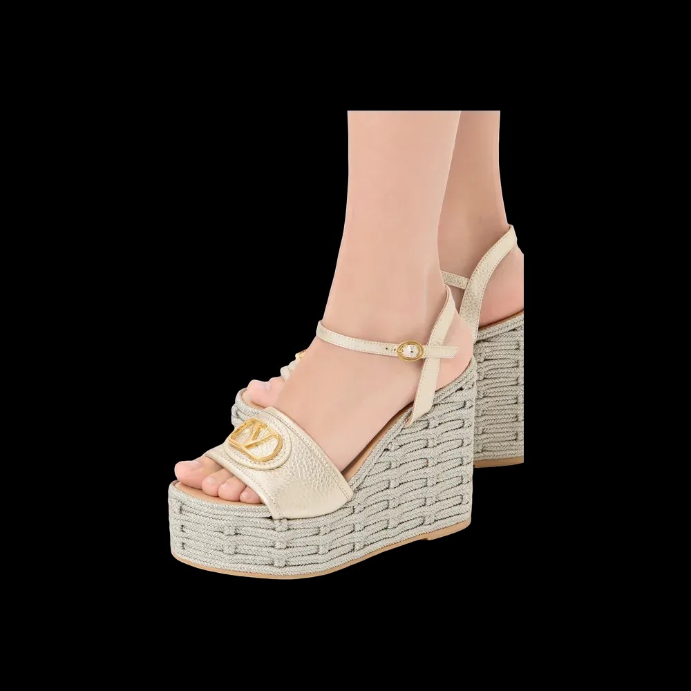Valentino VLogo Signature Wedge Sandal In Laminated Grainy Calfskin 120mm Platinum - HypeFly India View 4