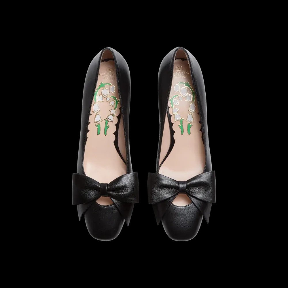 Valentino Bowow Pump In Kidskin 45mm Black - HypeFly India View 2