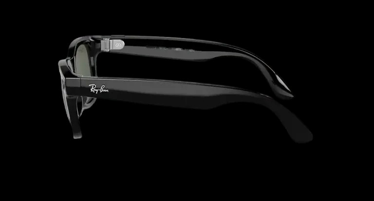 Ray Ban Meta Smart Glasses - Wayfarer Shiny Black G-15 Green Lenses - HypeFly India View 3