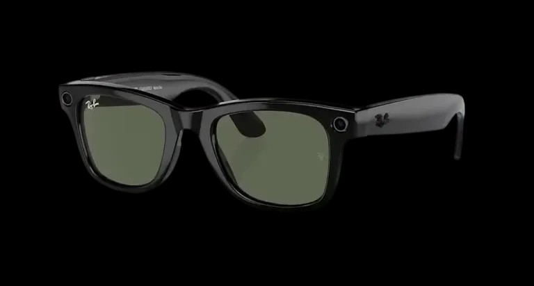 Ray Ban Meta Smart Glasses - Wayfarer Shiny Black G-15 Green Lenses - HypeFly India View 1