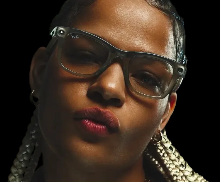 Ray Ban Meta Smart Glasses - Wayfarer Matte Black Graphite Lenses - HypeFly India View 7