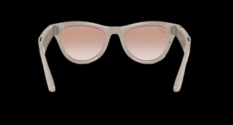Ray Ban Meta Skyler 'Shiny Chalky Gray' Lenses- Cinnamon Pink - HypeFly India View 4