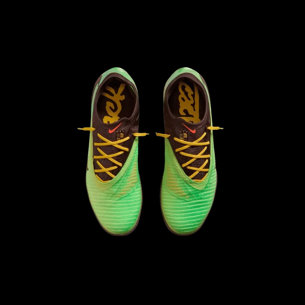 Travis Scott x Nike Phantom 6 Low Elite IC SE 'Multi Color Metallic Gold' - HypeFly India View 4