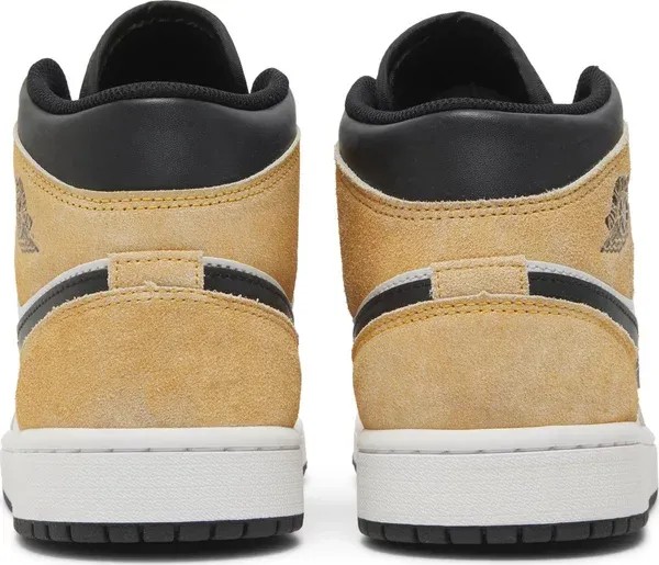 Air Jordan 1 Mid SE 'Flight Club' - HypeFly India View 3