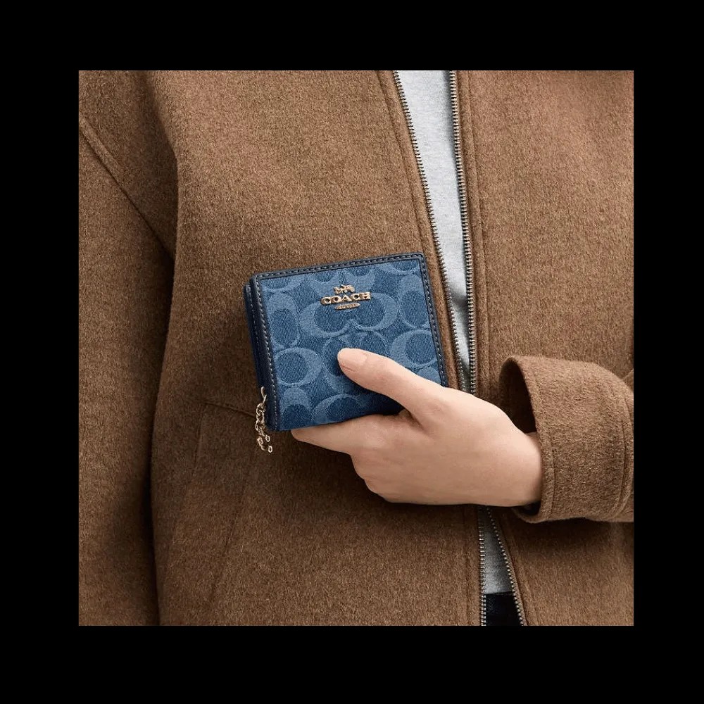 Coach Snap Wallet In Signature Denim Indigo  - HypeFly India View 3