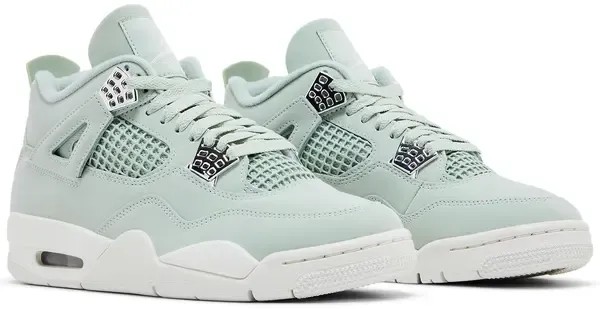 Air Jordan 4 Retro 'Abundance / Seafoam' - HypeFly India View 2