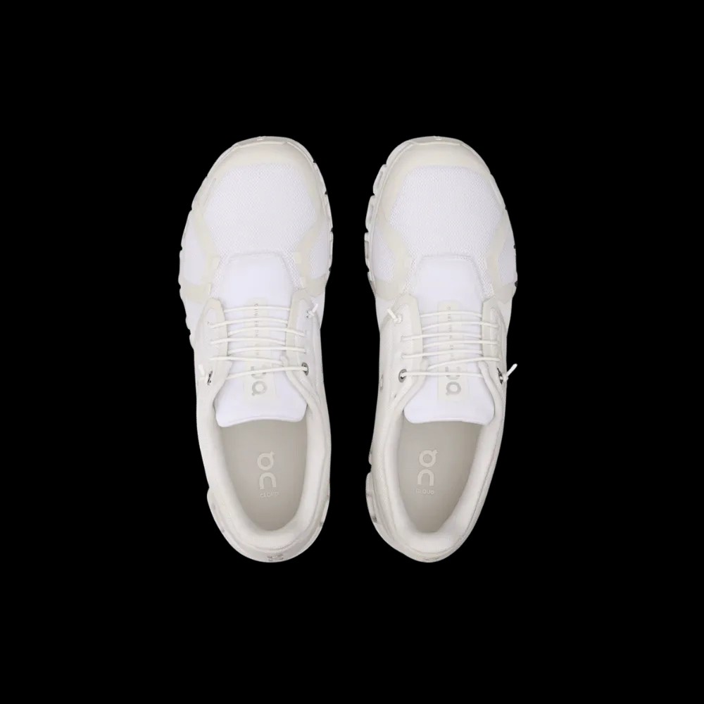 On Running Cloud 6 Wide White  - HypeFly India View 2