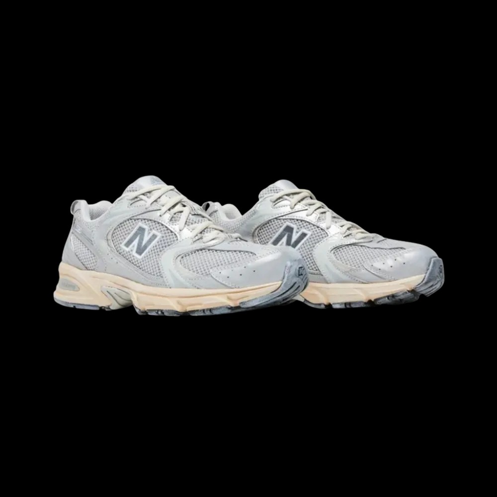 New Balance 530 Vintage Silver Metallic Moonbeam - HypeFly India View 2