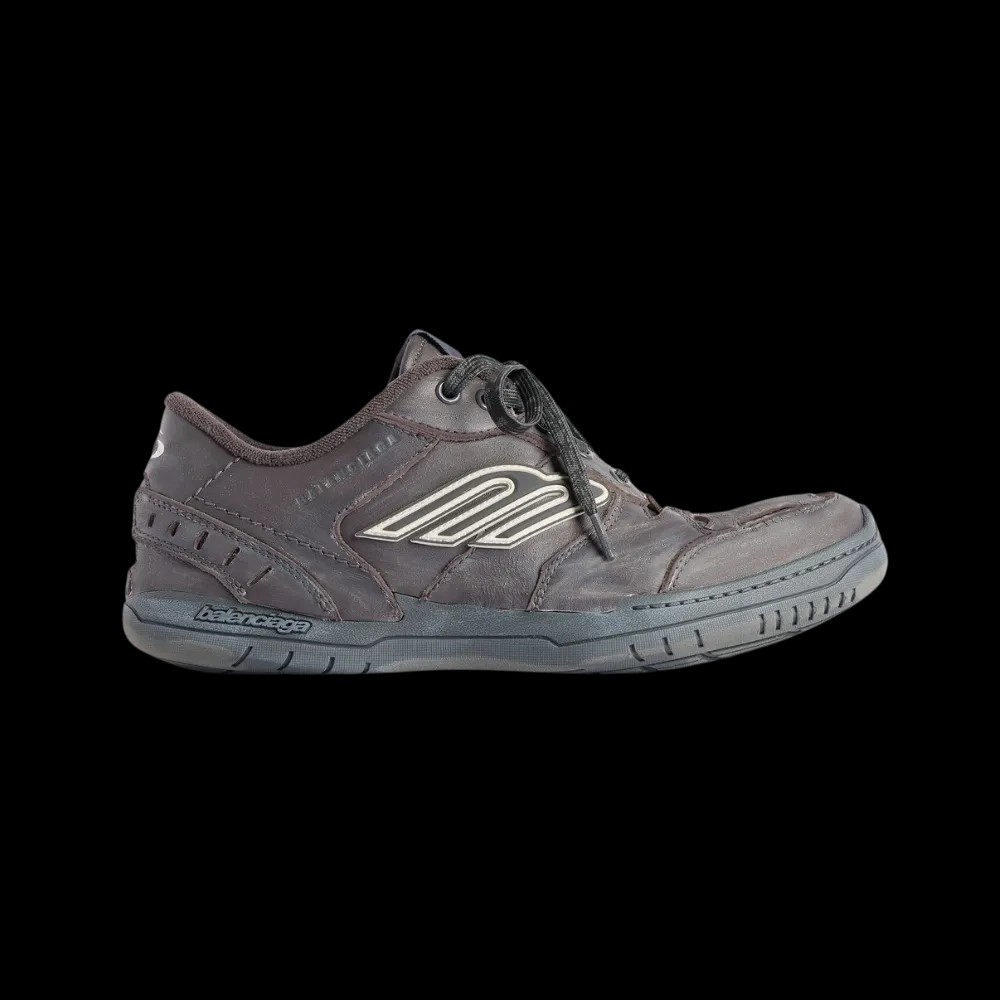 Balenciaga Hamptons Worn-Out Sneaker In Grey - HypeFly India View 1