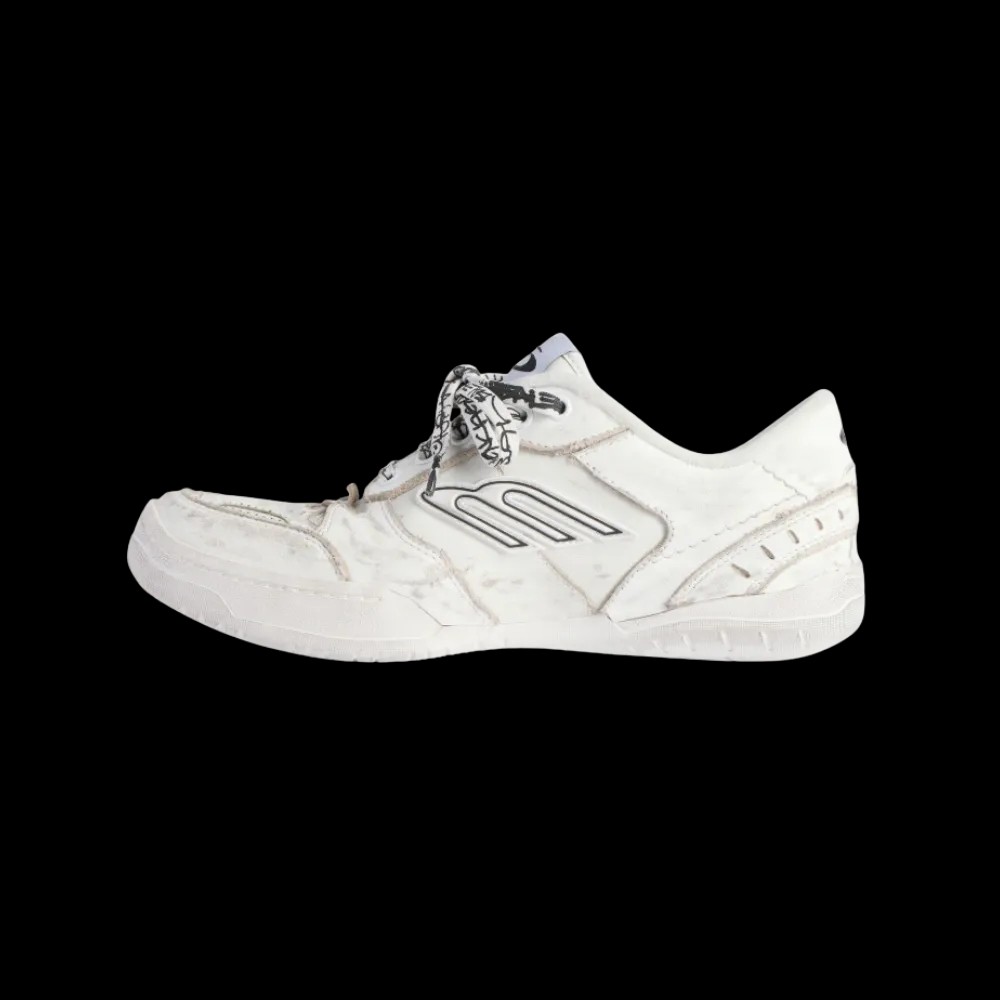 Balenciaga Hamptons Medium Worn-Out Sneaker In White - HypeFly India View 3