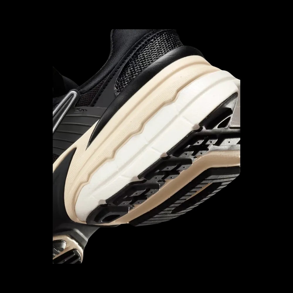 Nike V2K Run Black - HypeFly India View 4