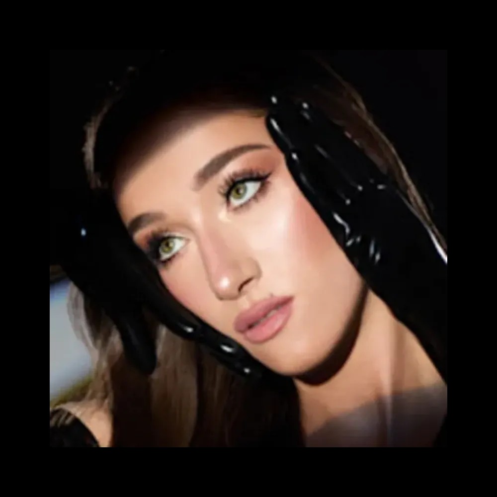 Charlotte Tilbury Sultry, Smokey Eye Secrets Eye Kit - HypeFly India View 2