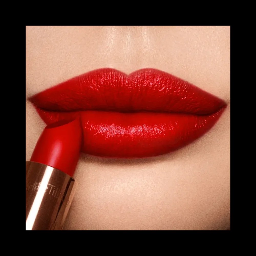 Charlotte Tilbury K.I.S.S.I.N.G So Red - HypeFly India View 3