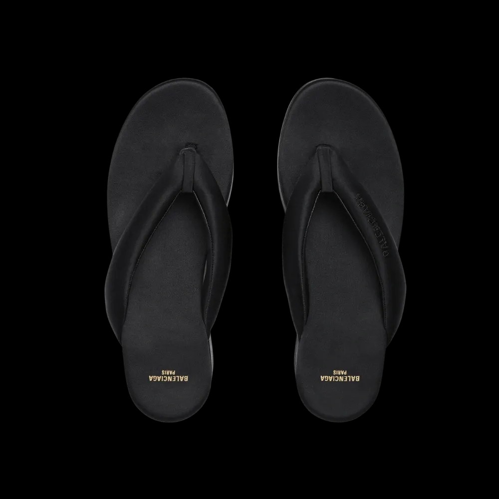 Balenciaga Gaeta Thong In Black - HypeFly India View 3