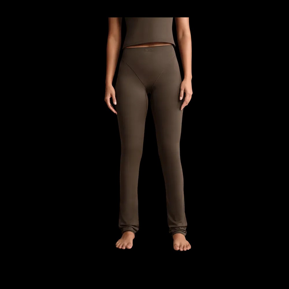 Nike X Skims Matte Women's High-Waisted V-Panel Straight Leggings DARK SEPIA - HypeFly India View 5