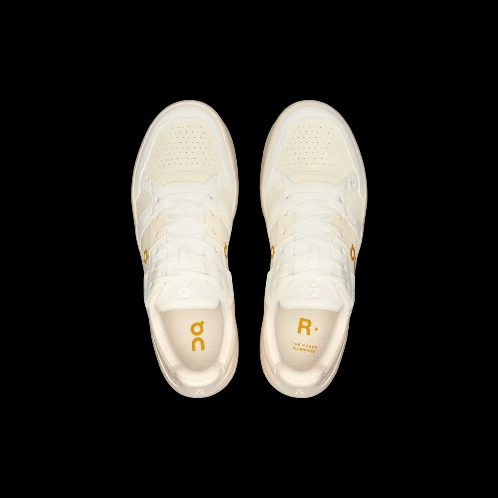 On Running The Roger Clubhouse Ace Ivory Dew - HypeFly India View 4
