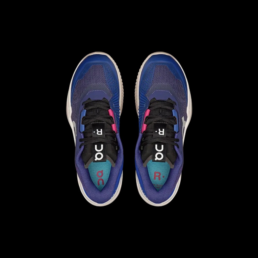 On Running The Roger Pro Fire Clay Currant Horizon - HypeFly India View 4