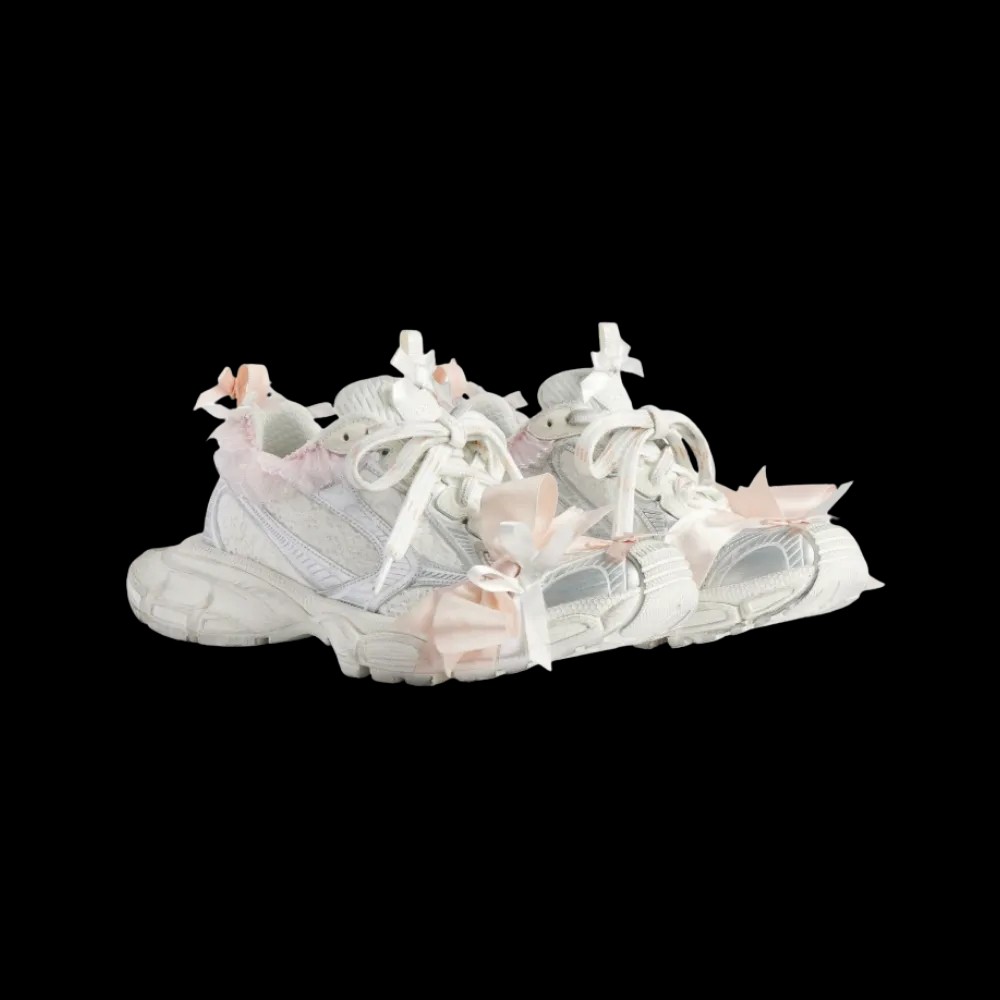Balenciaga 3XL Lace Sneaker In Light Pink - HypeFly India View 5