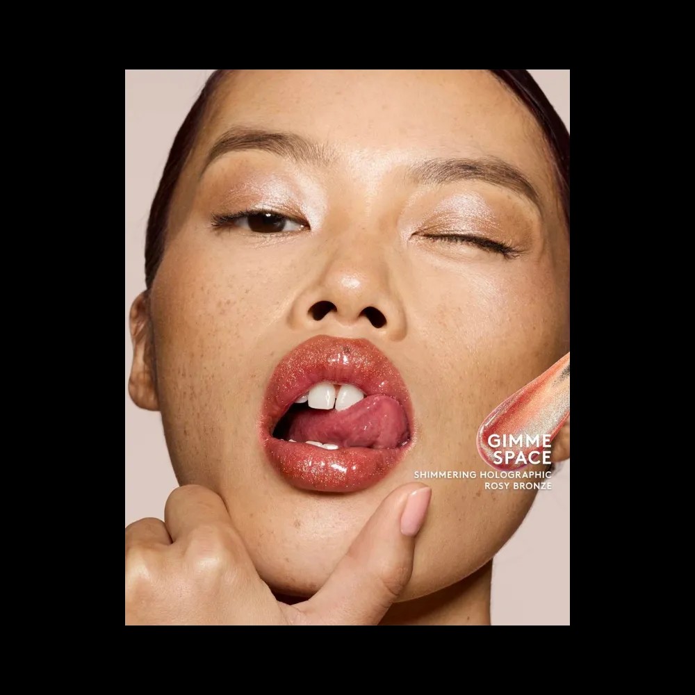Fenty Gloss Bomb Universal Lip Luminizer Gimme Space - HypeFly India View 2