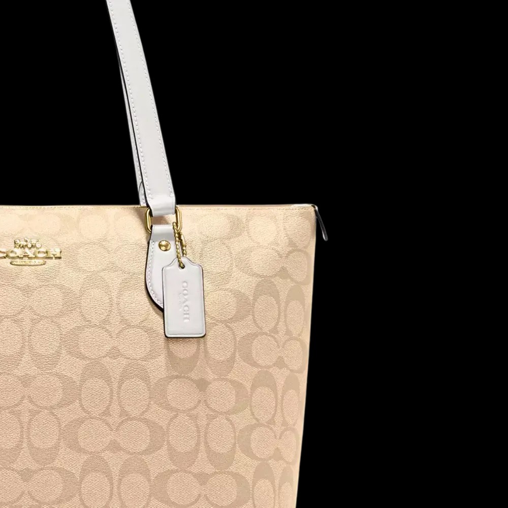 Coach Gallery Tote Bag In Signature Canvas Light Khaki Chalk - HypeFly India View 5