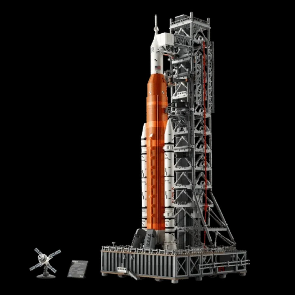 Lego NASA Artemis Space Launch System - HypeFly India View 2