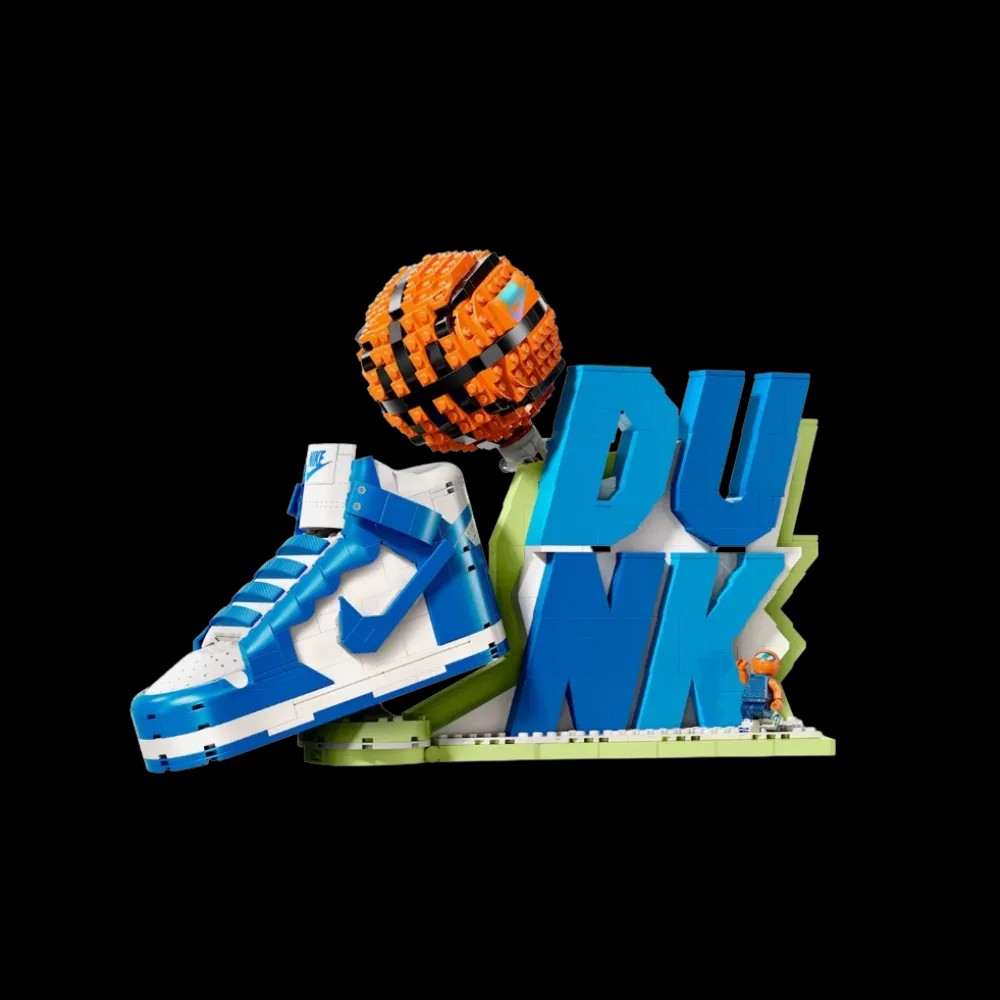 Nike Dunk x LEGO Set Sneaker-Building Kit with Exclusive Minifigure - HypeFly India View 5
