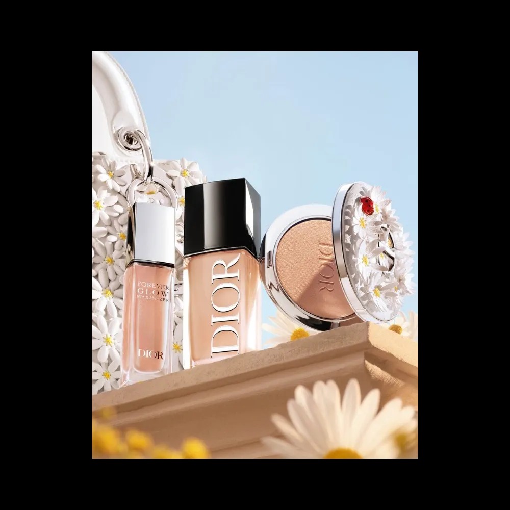 Dior Forever Glow Maximizer - Limited Availability 100 Sugar Icing - HypeFly India View 3