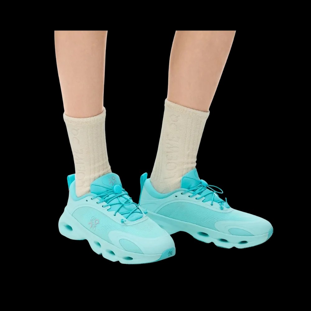 Loewe x On Running CloudSolo “Turquoise” - HypeFly India View 5