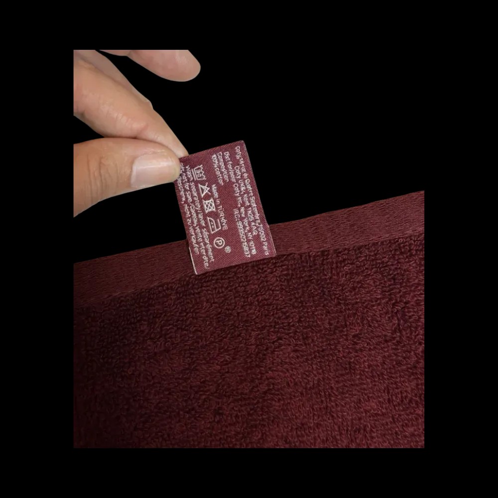 Gucci Beauty Maroon Hand Towel Gift With Purchase Novelty - HypeFly India View 4