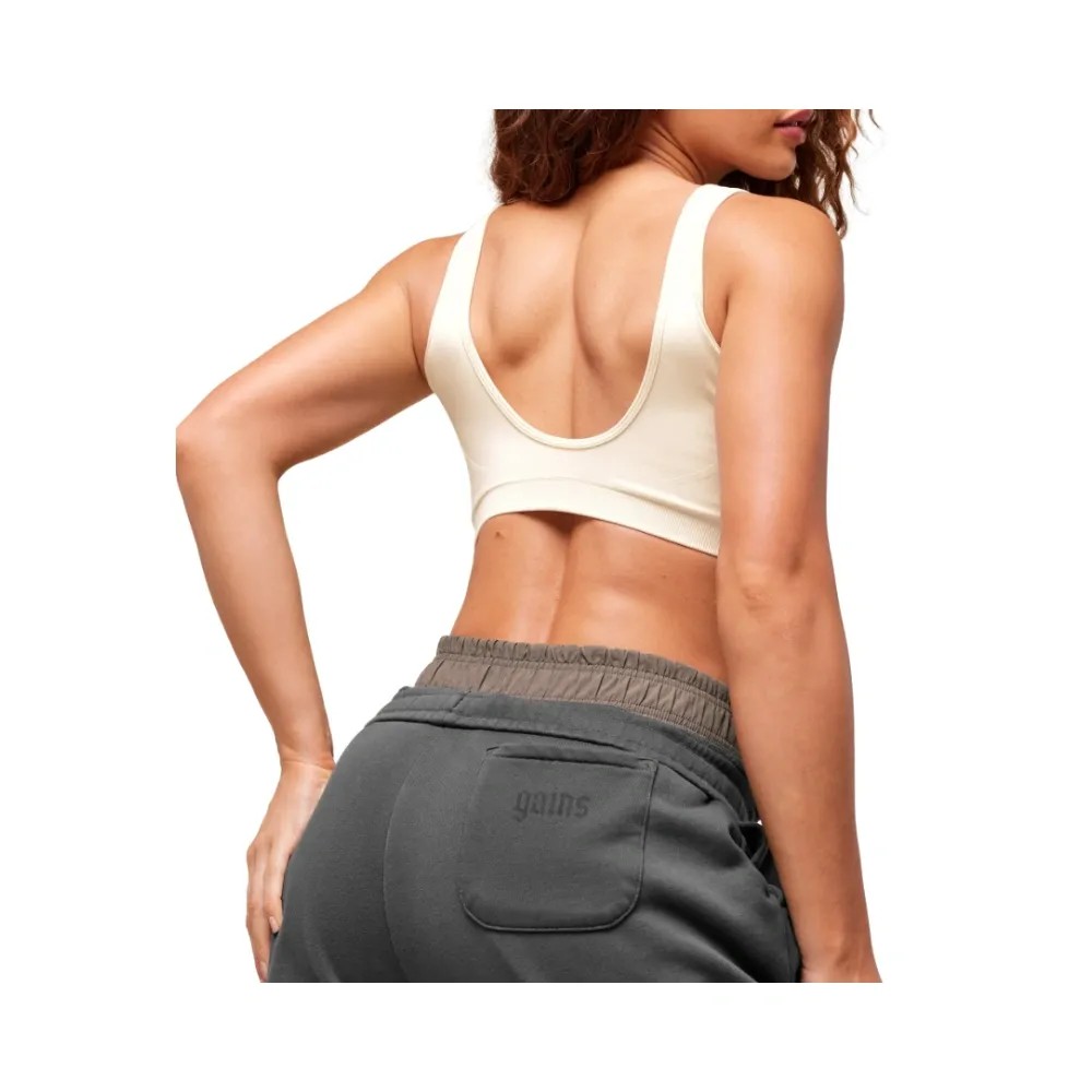 Gymshark Everyday Seamless Sports Bra - Light Support Soft White - HypeFly India View 4
