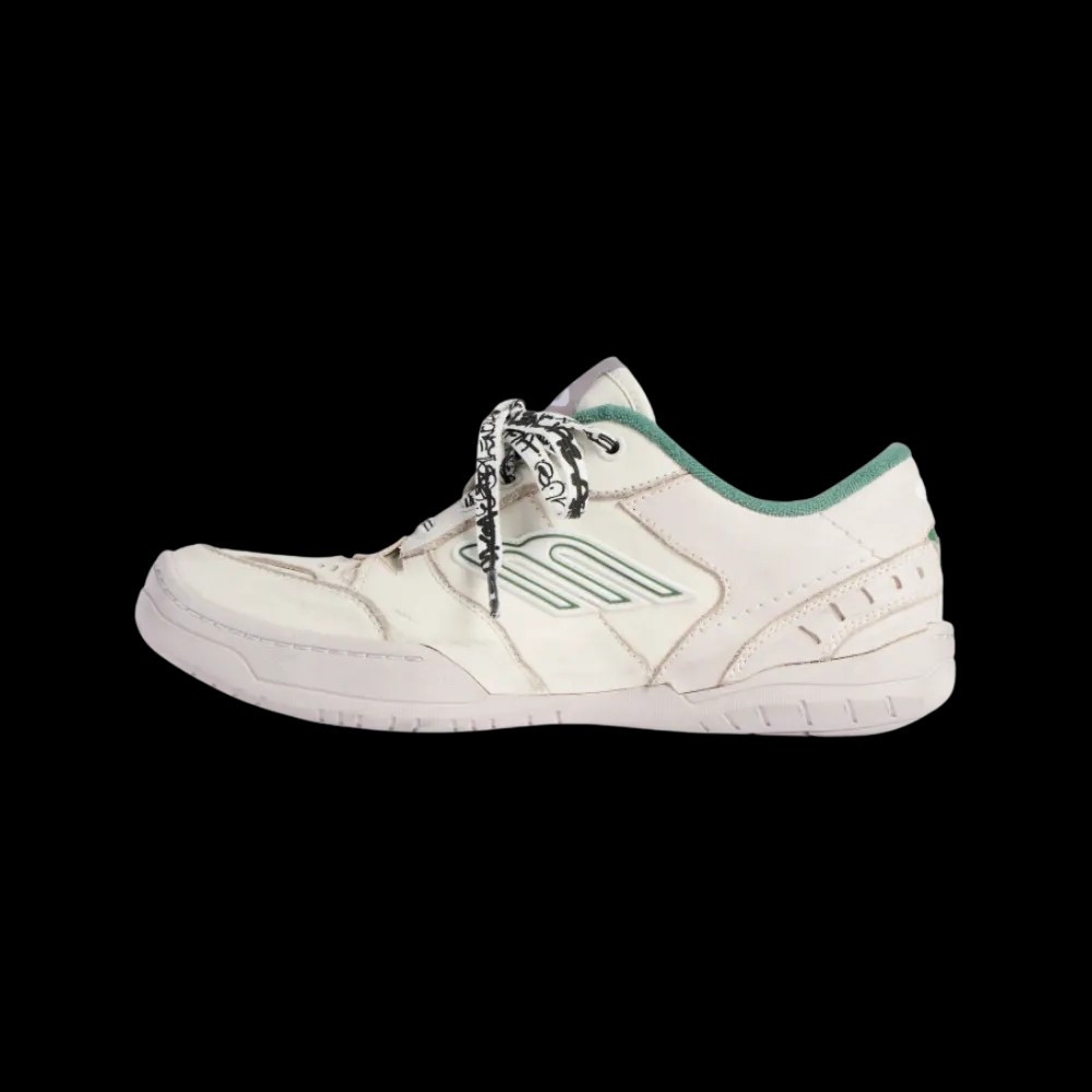 Balenciaga Hamptons Medium Worn-Out Sneaker In Beige - HypeFly India View 3