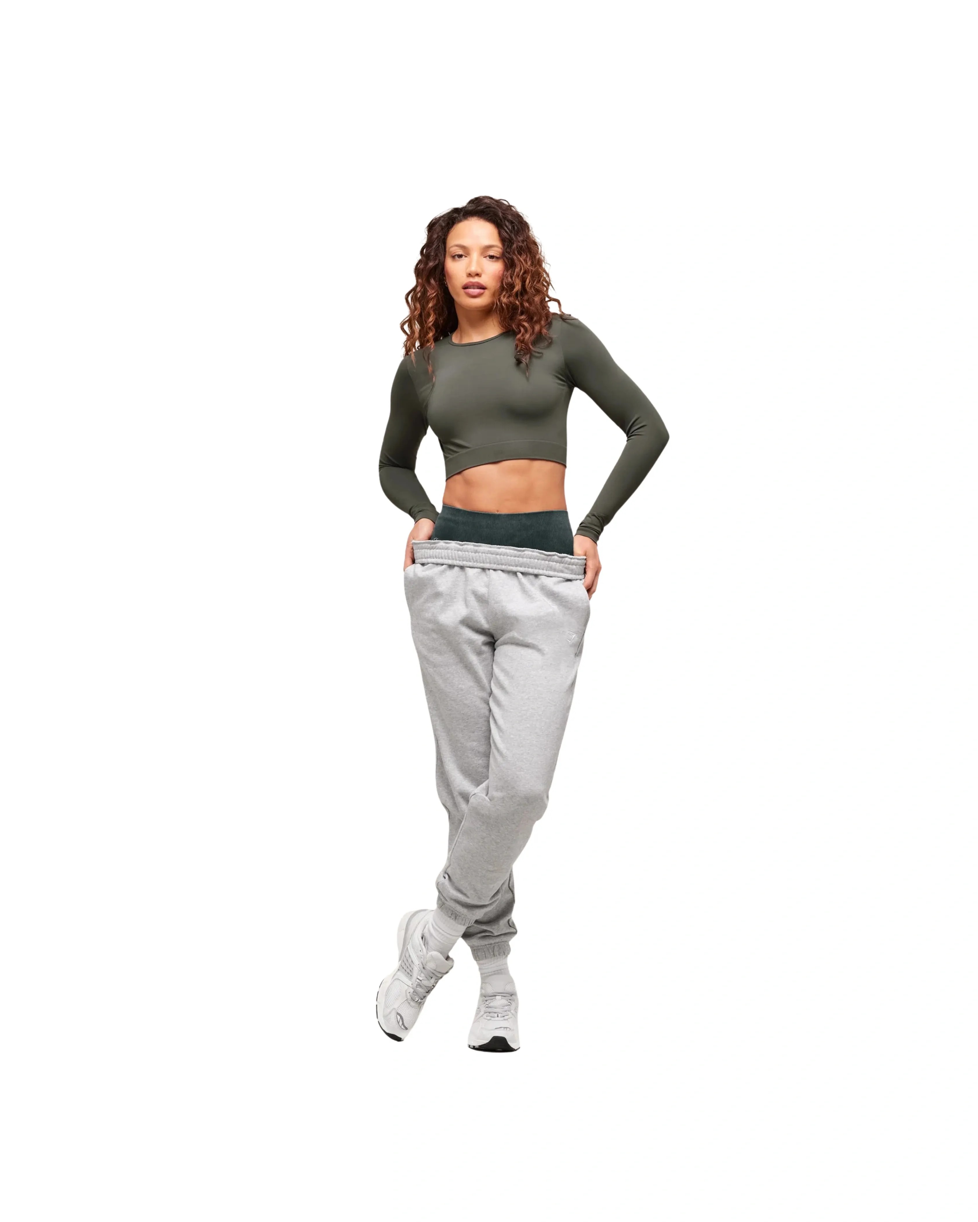 Gymshark Everyday Seamless Long Sleeve Crop Top Strength Green - HypeFly India View 4