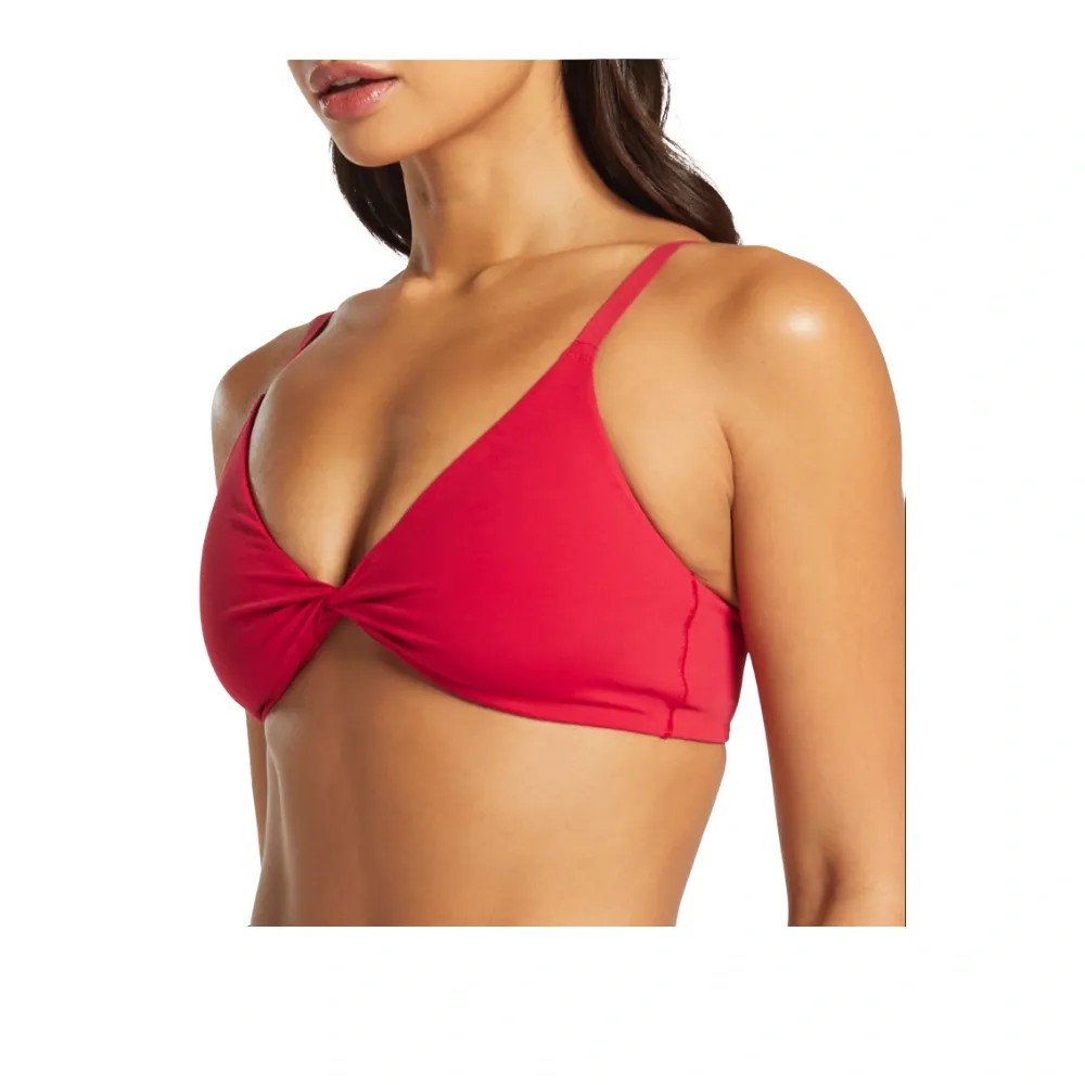 Gymshark Twist Front Bralette - Light Support Carmine Red - HypeFly India View 4