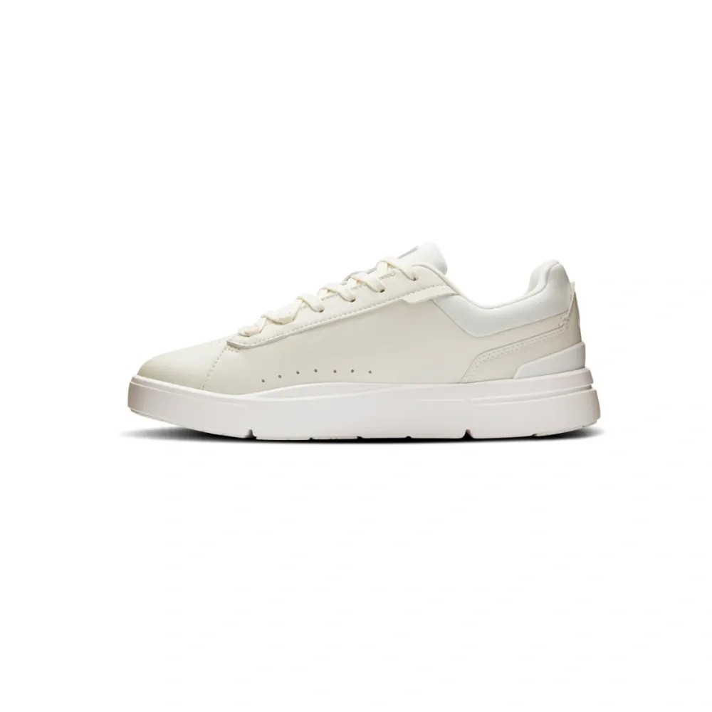 On Running The Roger Advantage Ivory - HypeFly India View 4