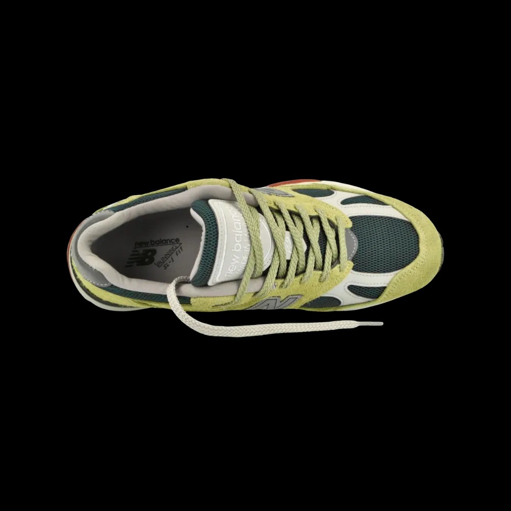 New Balance 991v2 Made in England 'Grape Sorbet Pack - Beechnut' - HypeFly India View 5