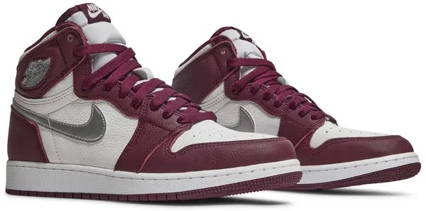 Air Jordan 1 High Bordauex - HypeFly India View 2