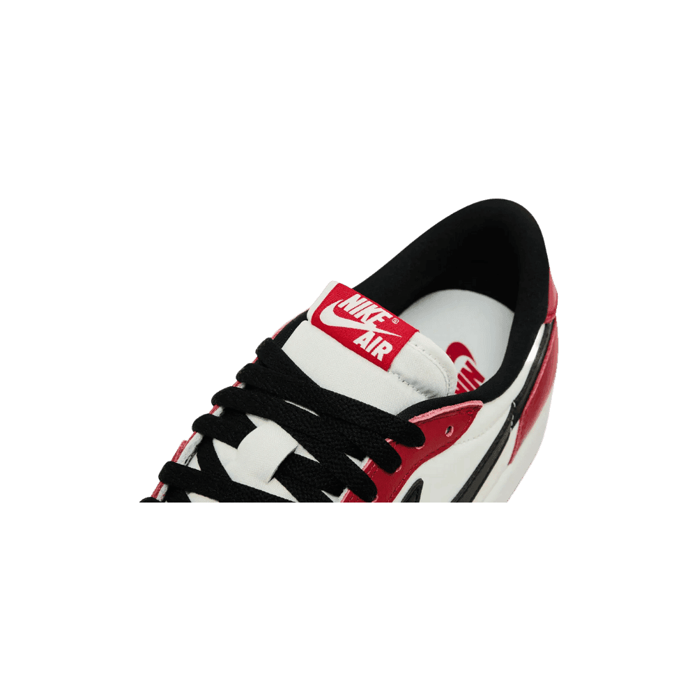 Air Jordan 1 Retro Low OG 'Chicago' 2025 - HypeFly India View 4