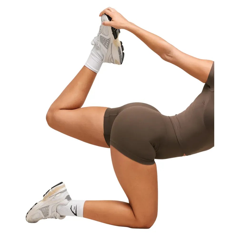 Gymshark Lift Seamless Shorts Walnut Brown - HypeFly India View 3