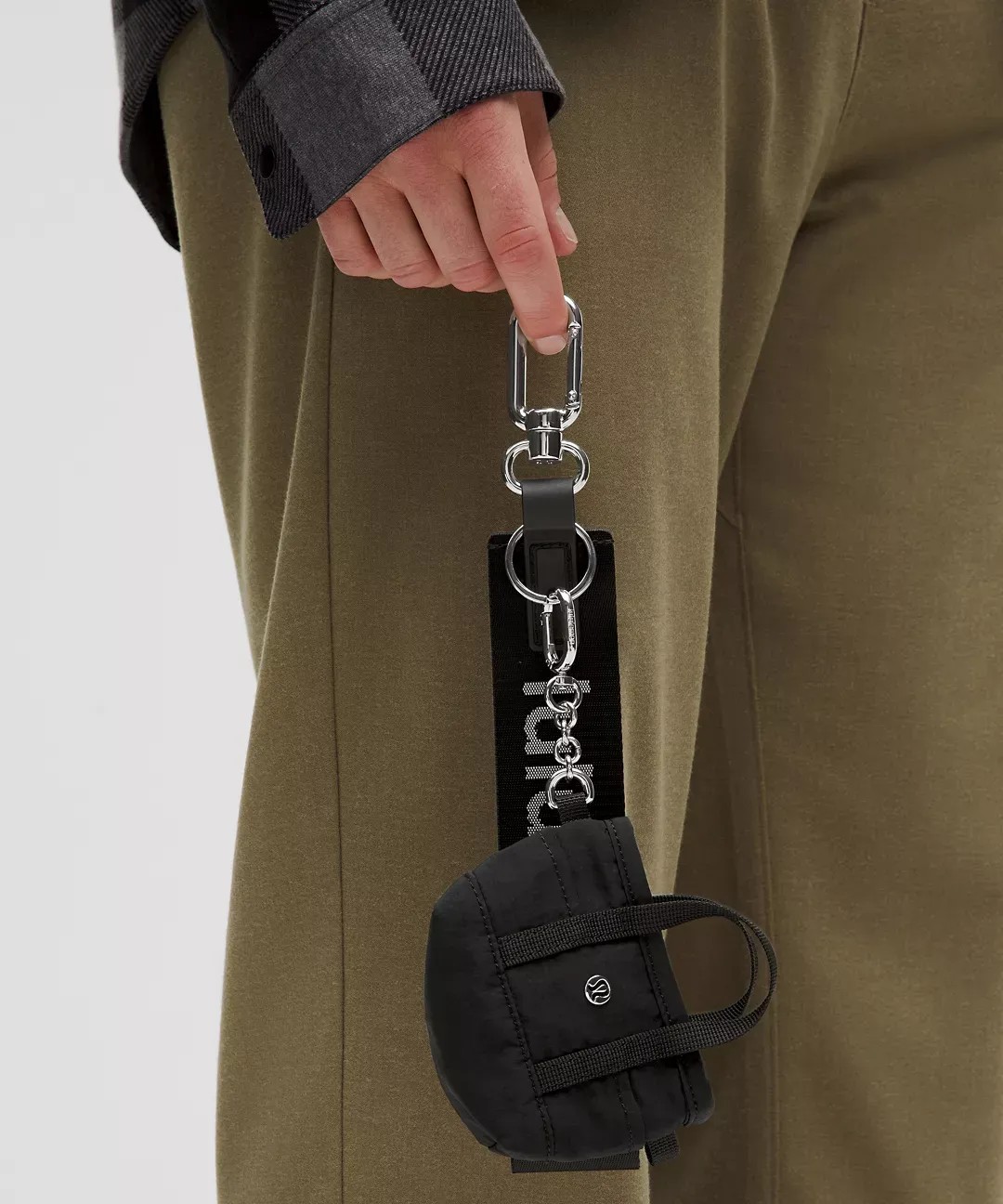 Lululemon Daily Multi-Pocket Nano Tote Bag Black - HypeFly India View 2