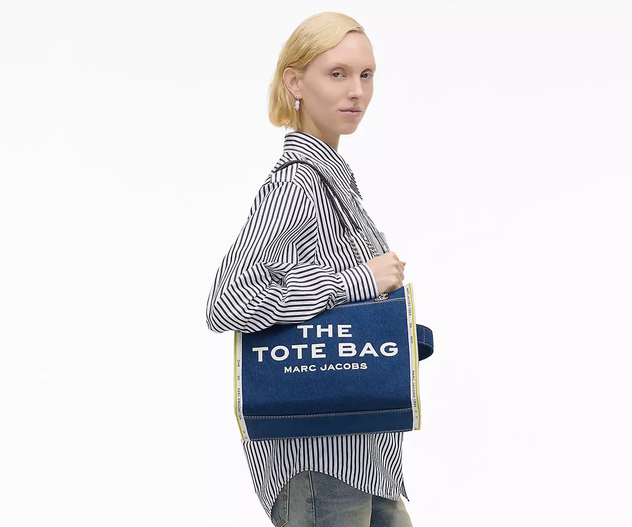 Marc Jacobs The Denim Chain Medium Tote Bag 'Dark Wash' - HypeFly India View 5