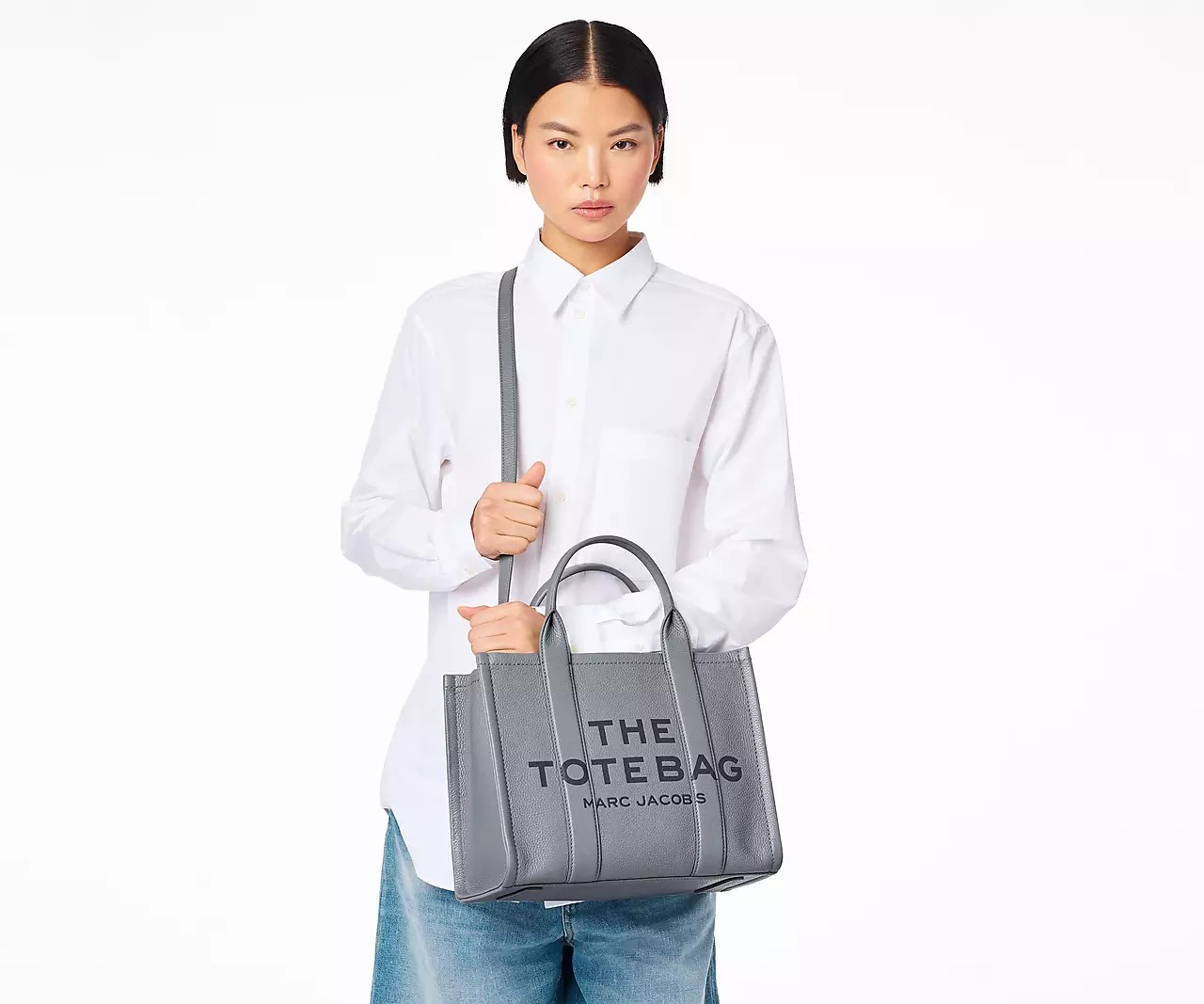 Marc Jacobs The Leather Medium Tote Bag 'Wolf Grey' - HypeFly India View 4
