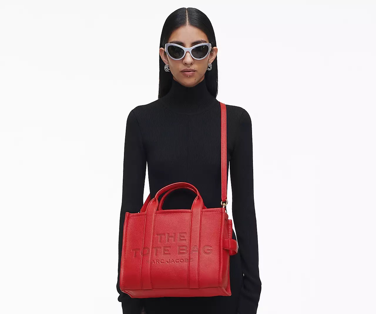 Marc Jacobs The Leather Medium Tote Bag 'True Red' - HypeFly India View 4