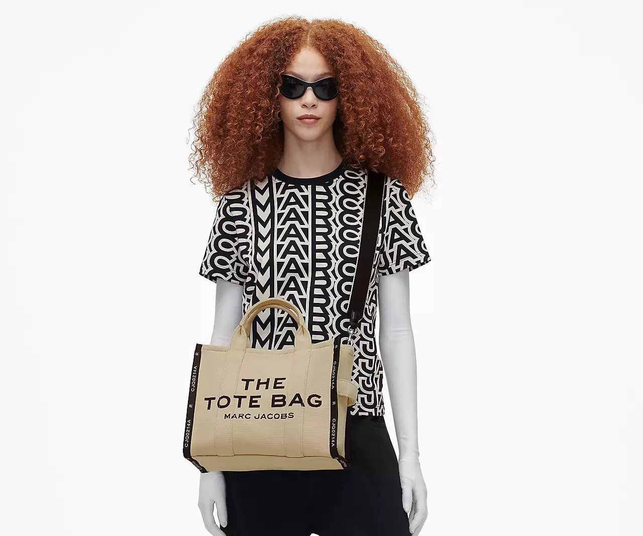 Marc Jacobs The Jacquard Medium Tote Bag 'Warm Sand' - HypeFly India View 4