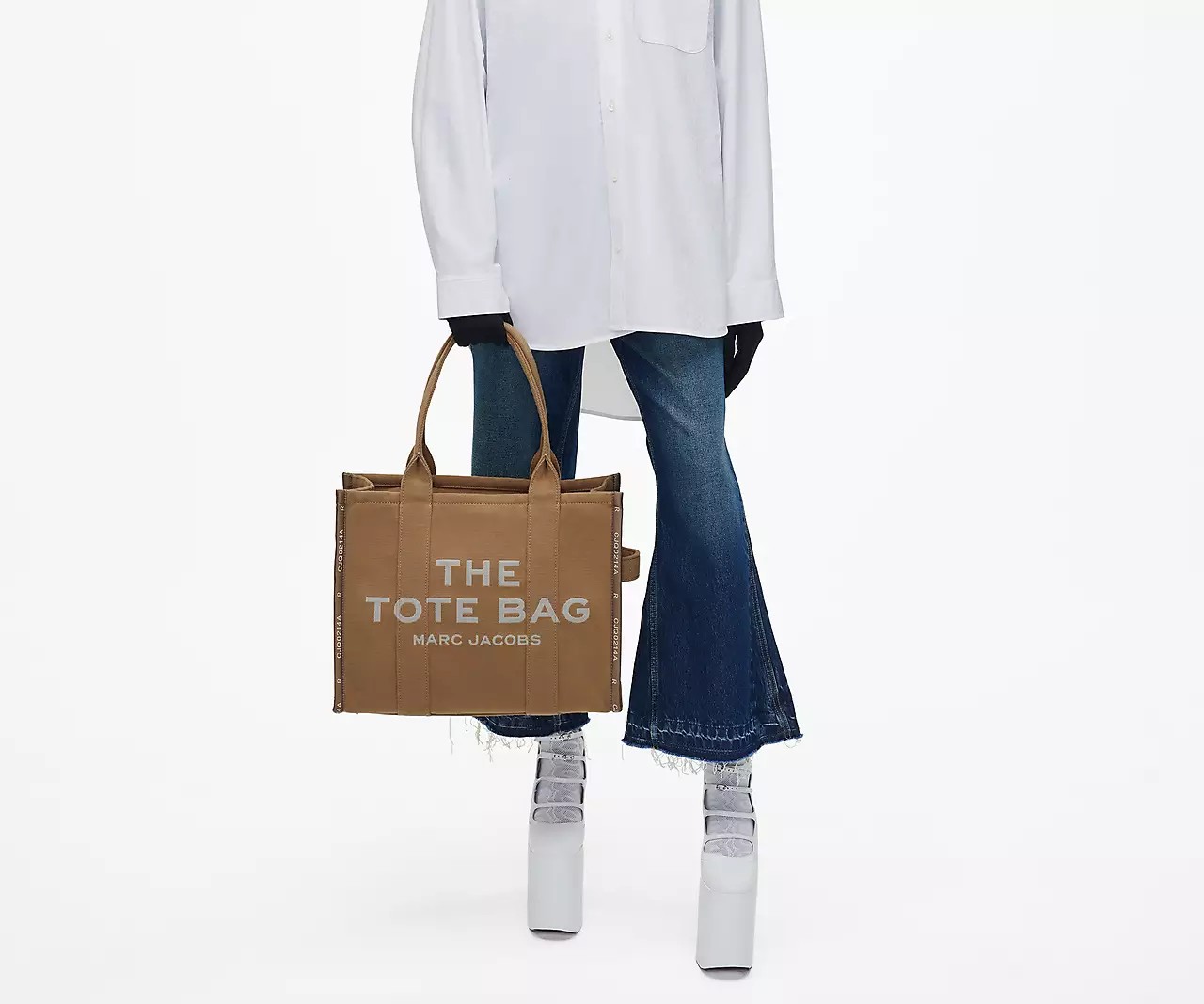 Marc Jacobs The Jacquard Large Tote Bag 'Camel' - HypeFly India View 4