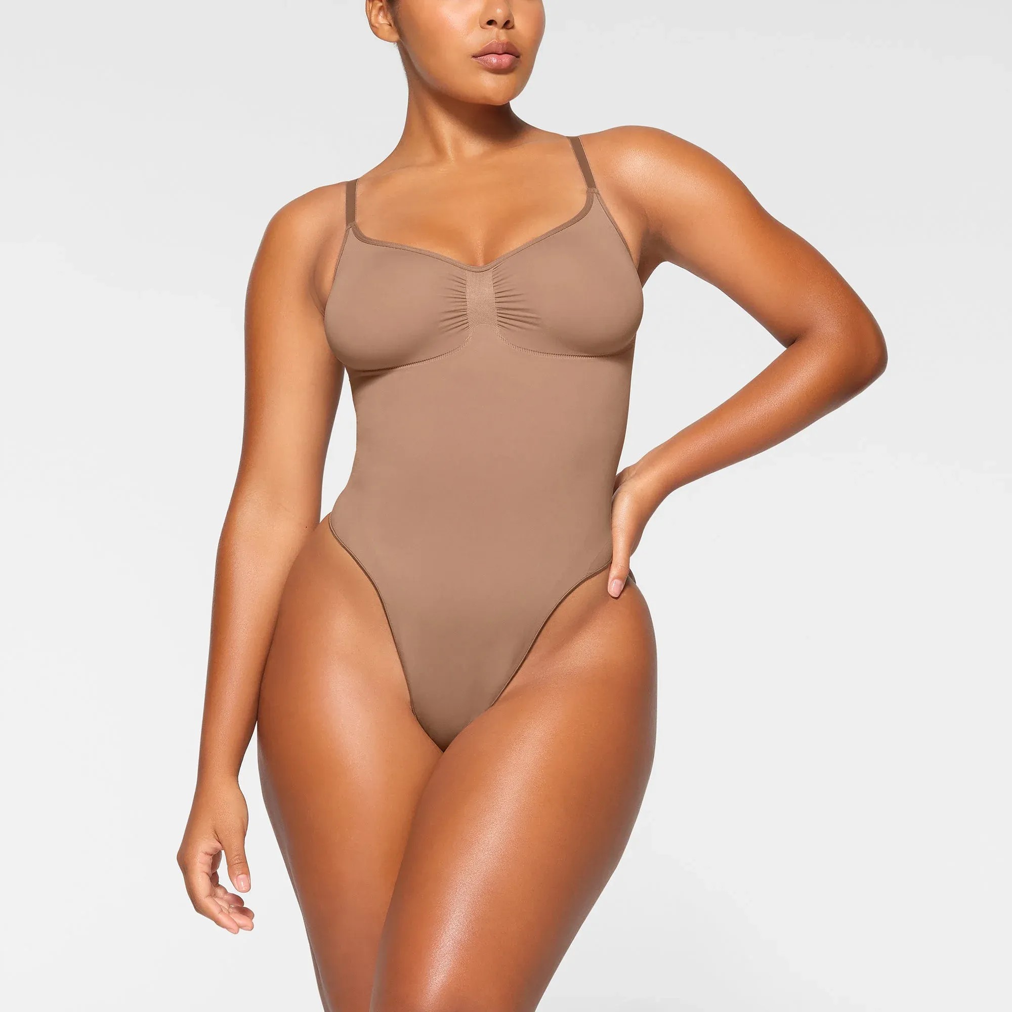 Skims Seamless Sculpt Thong Bodysuit Sienna - HypeFly India View 2