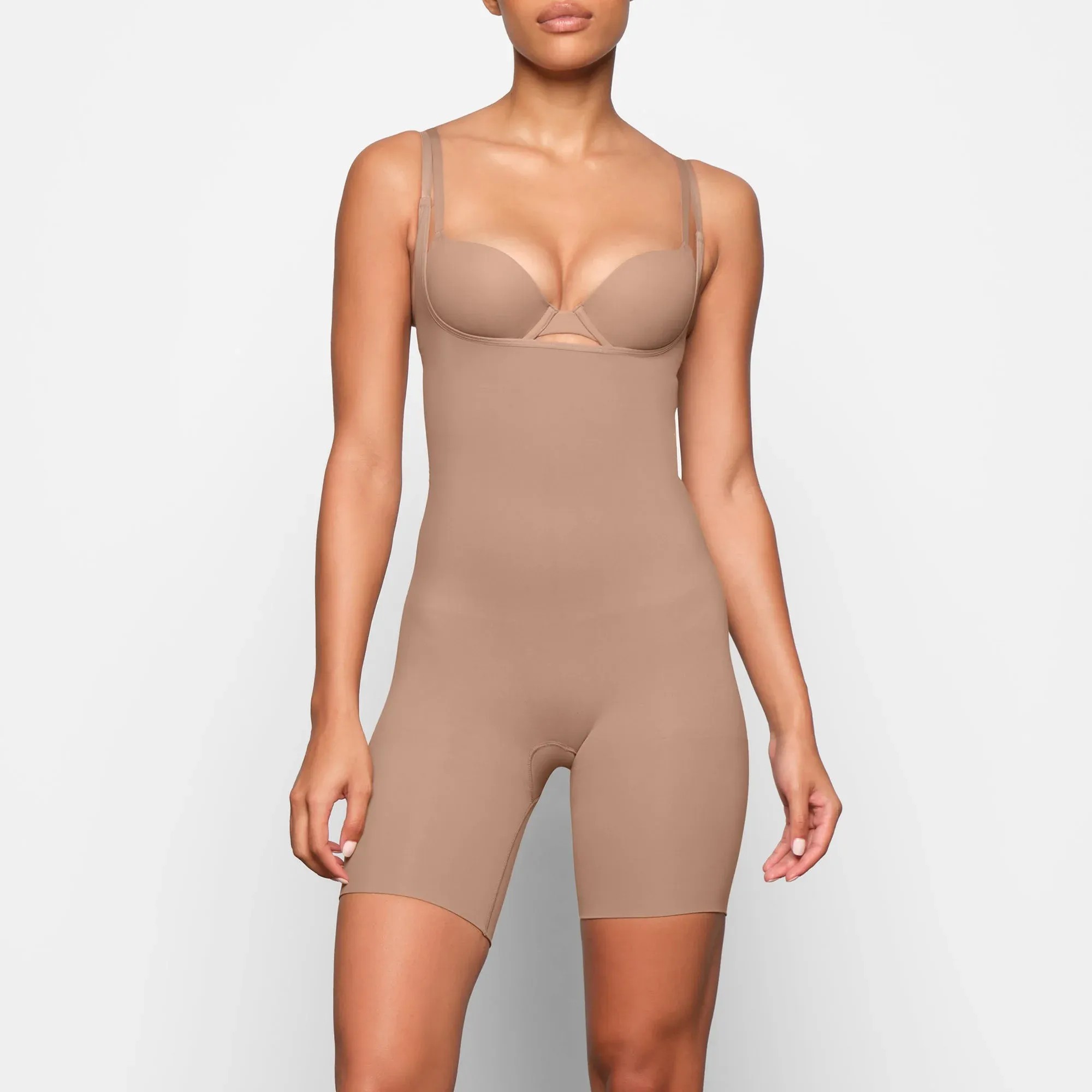 Skims Seamless Sculpt Open Bust Bodysuit Sienna - HypeFly India View 2
