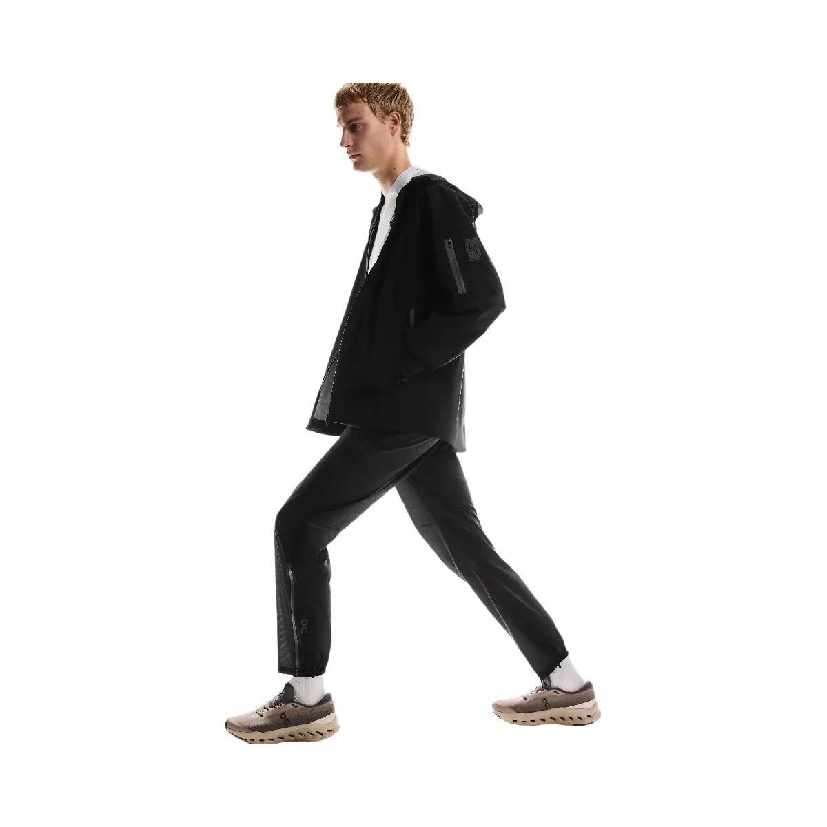 On Ultra Pants Black - HypeFly India View 3
