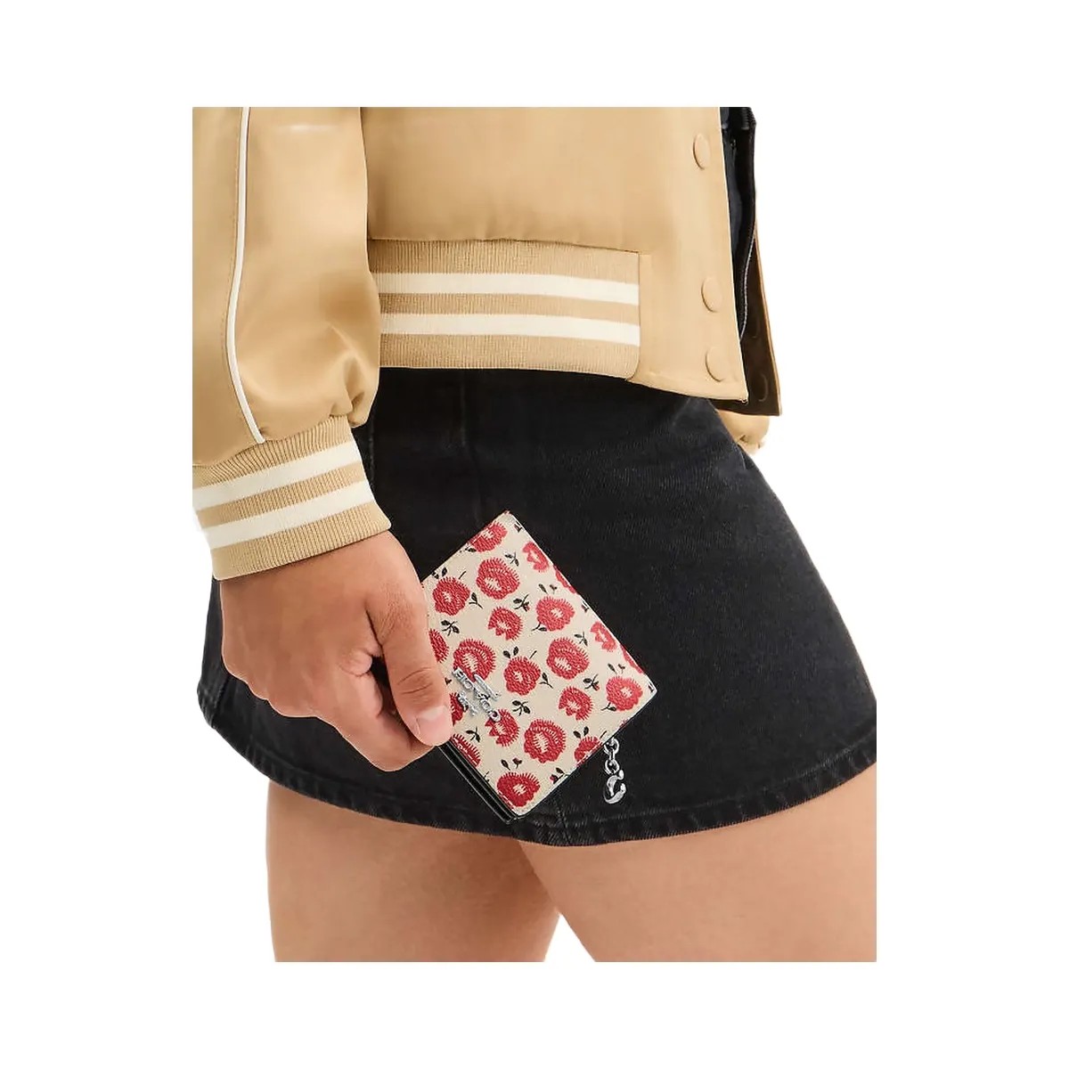 Coach Snap Wallet With Floral Print Silver-Chalk-Black Multi - HypeFly India View 1